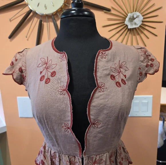 Vintage Y2K Nanette Lepore 10 Girlie Embroidered Floral Ruffle Top Babydoll - Picture 5 of 14